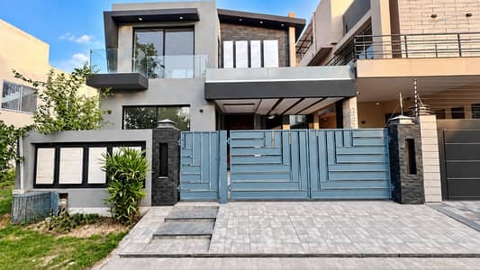 8 Marla Like A Brand New House With Basment Peaceful Location