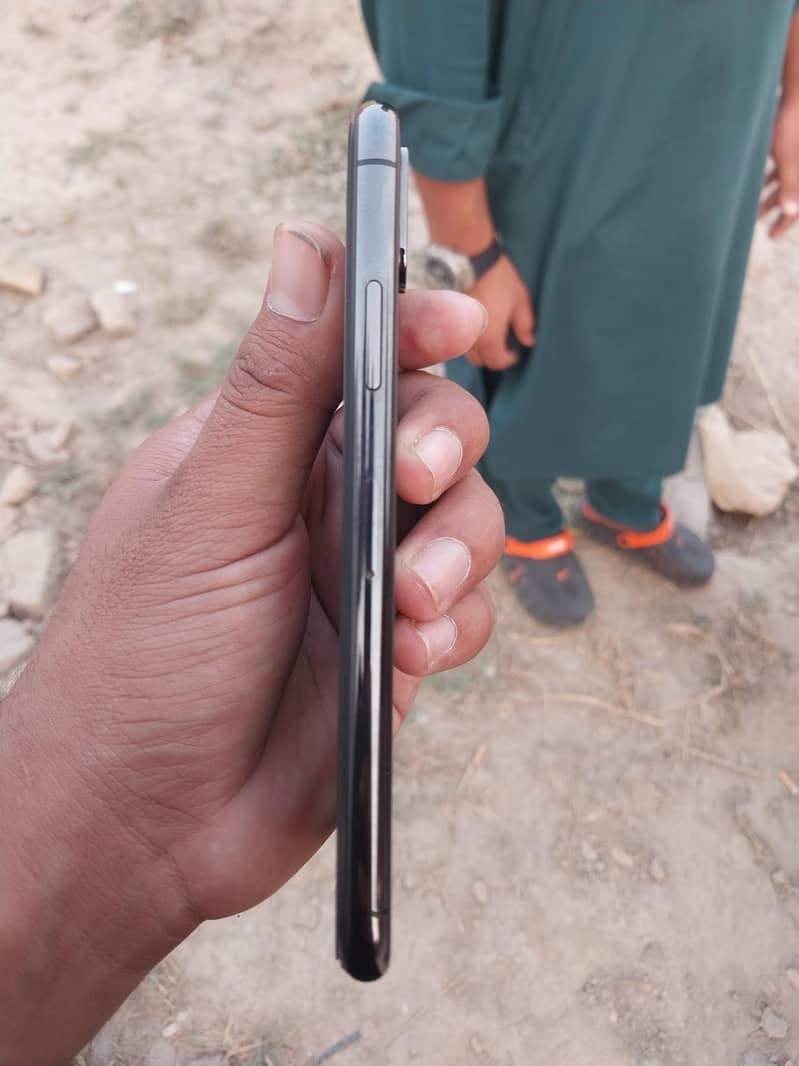 Apple iPhone XS 0