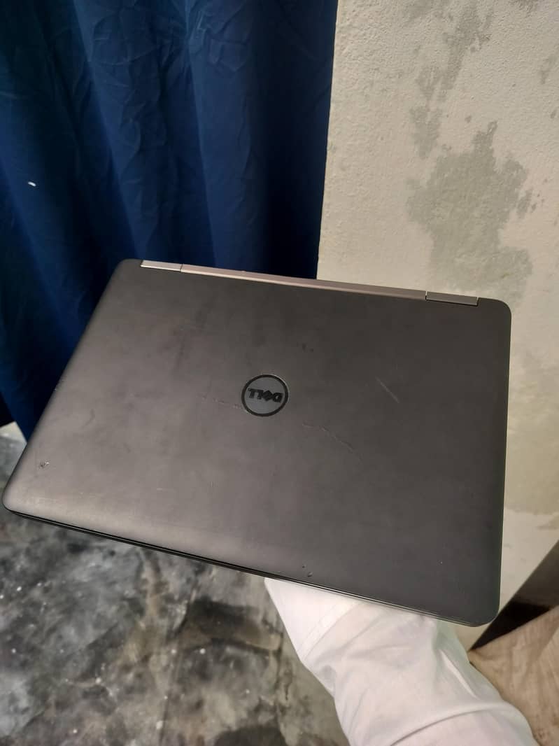 Dell laptop 0