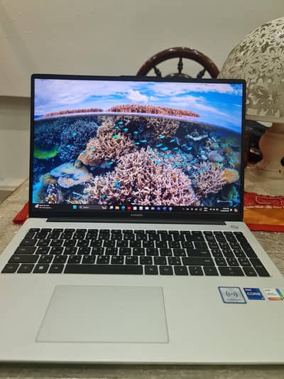 Huawei Matebook D16 ( I7 12th gen 2022 ) 16 gb ram