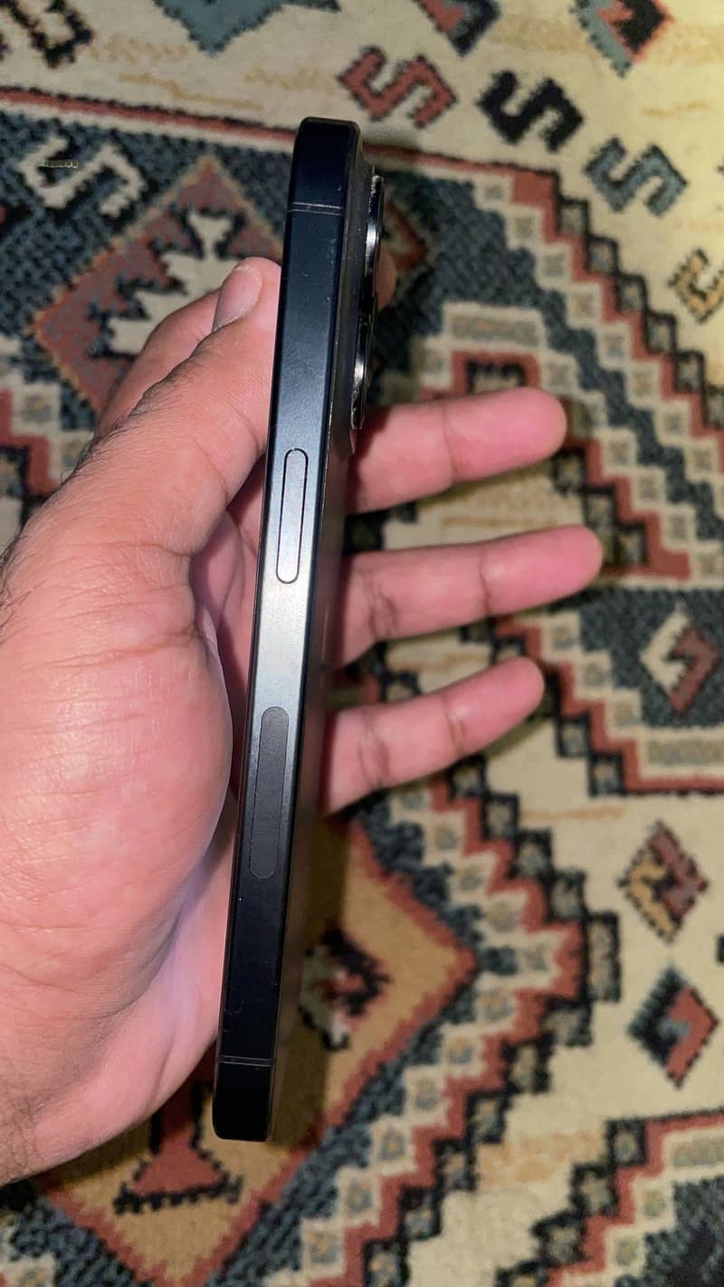 Apple iPhone 15 Pro 5