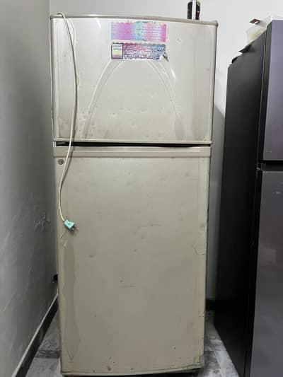 Dawlence full size fridge | 100% okay