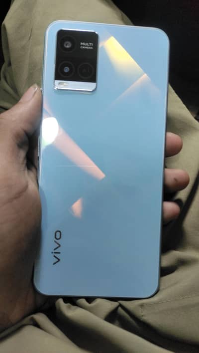 Vivo Y21