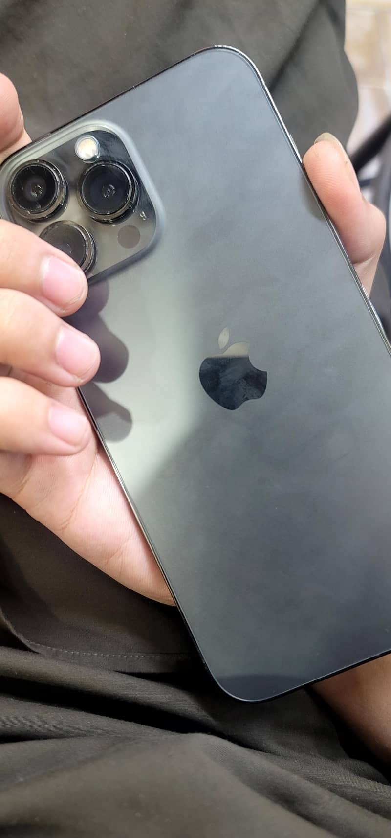 Apple iPhone 13 Pro Max 1