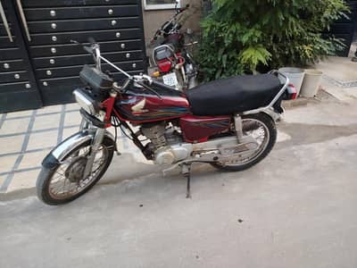 Honda 125(2018 Model) Red Color neat and clean bike O3166421237