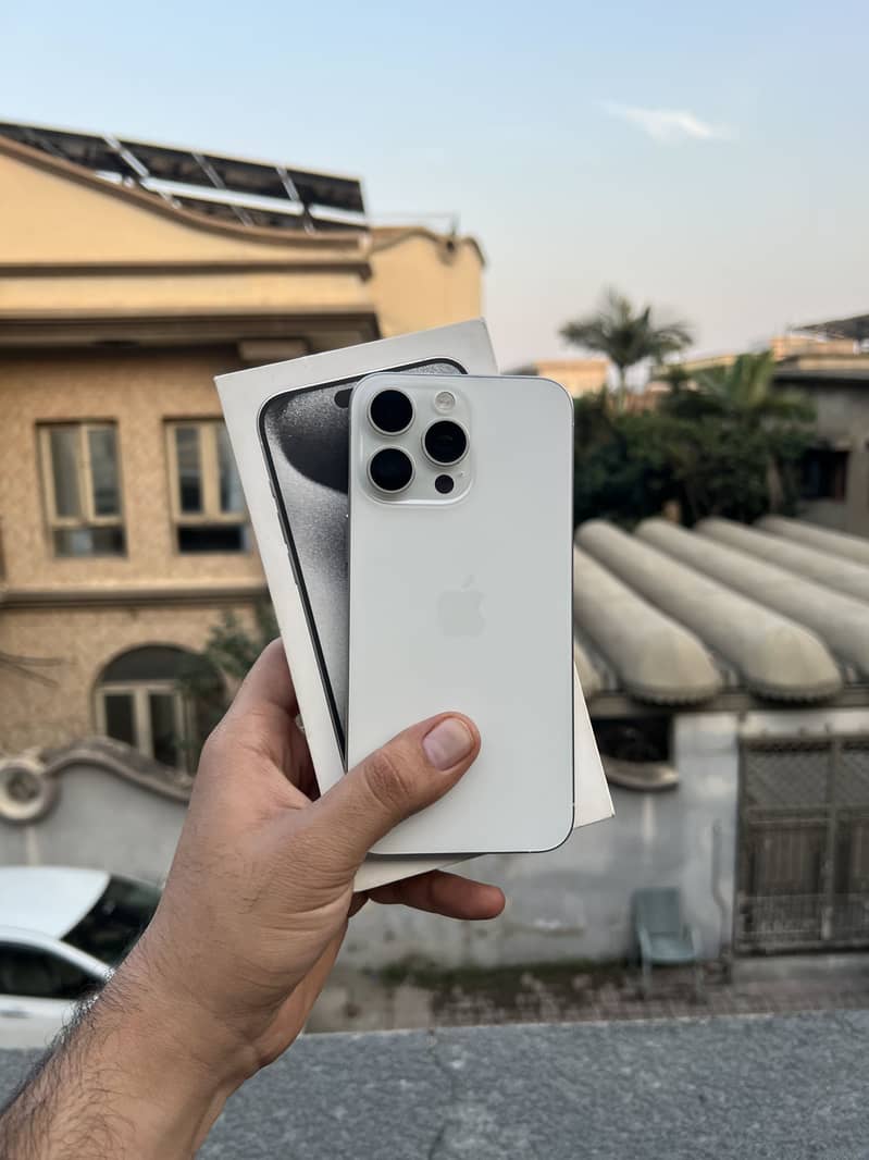Apple iPhone 15 Pro Max 1