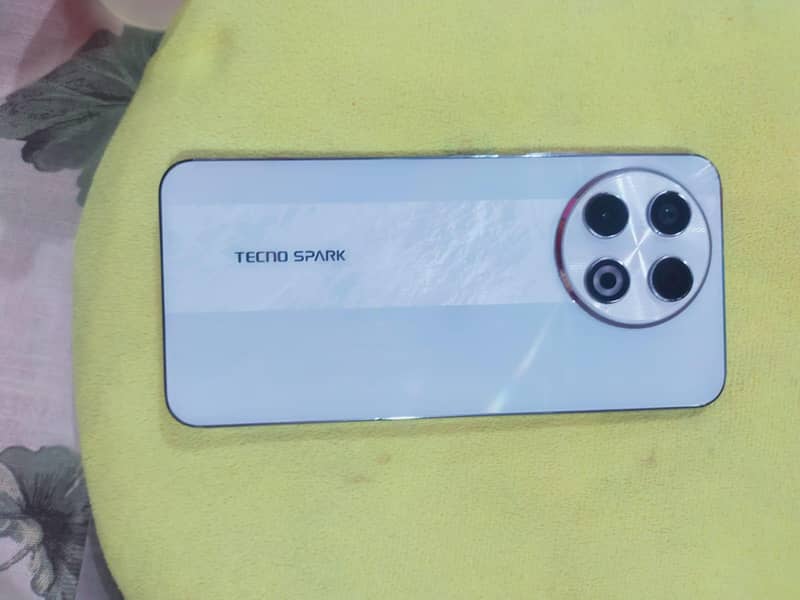 Tecno SPARK 30 Pro 6
