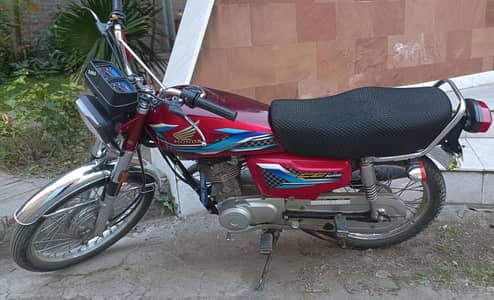 Honda 125 , Model 2024.    just buy & drive