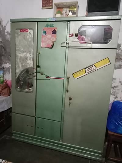 3 door safe almari urgent sale 2 days