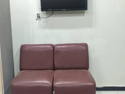 2 sofa seat chairs