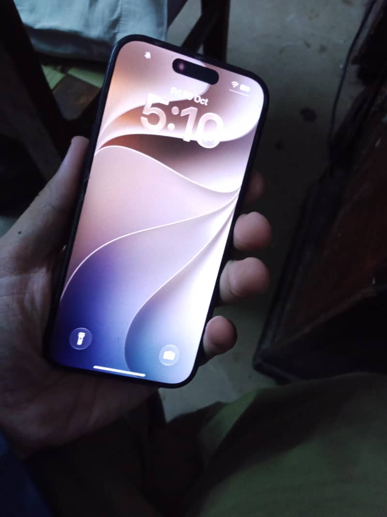 Apple iPhone 15 Pro 1