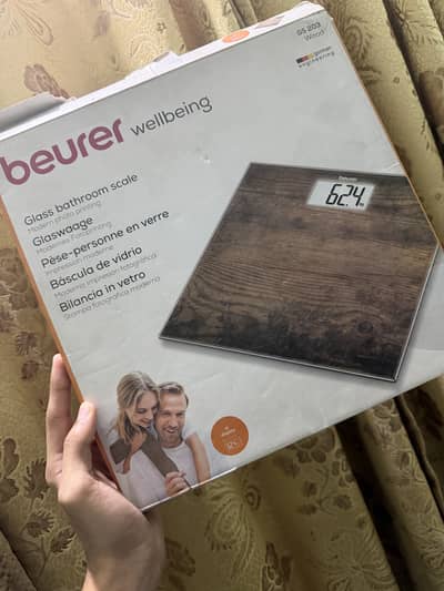 Beurer Digital Weight Machine (Glass Bathroom Scale) - Wood Design