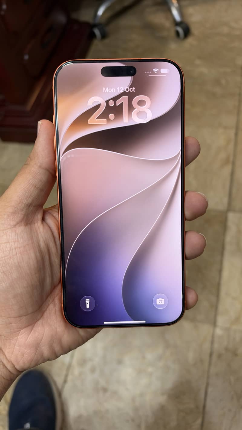 Apple iPhone 17 Pro Max 5