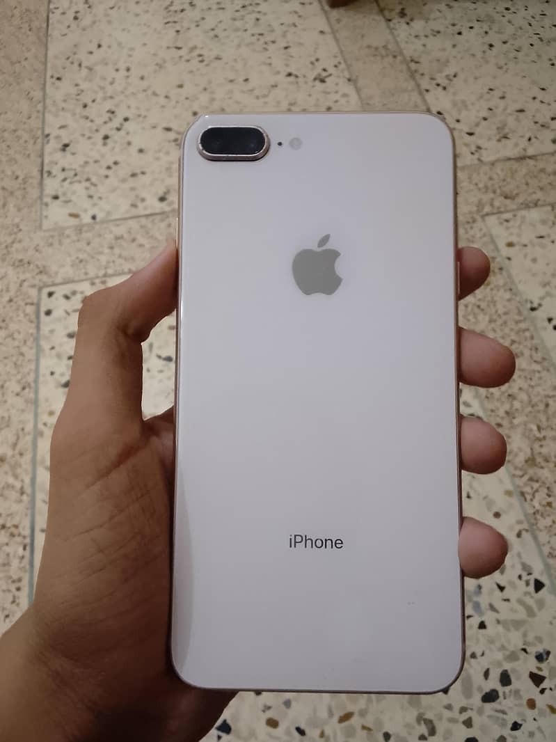 Apple iPhone 8 Plus 0