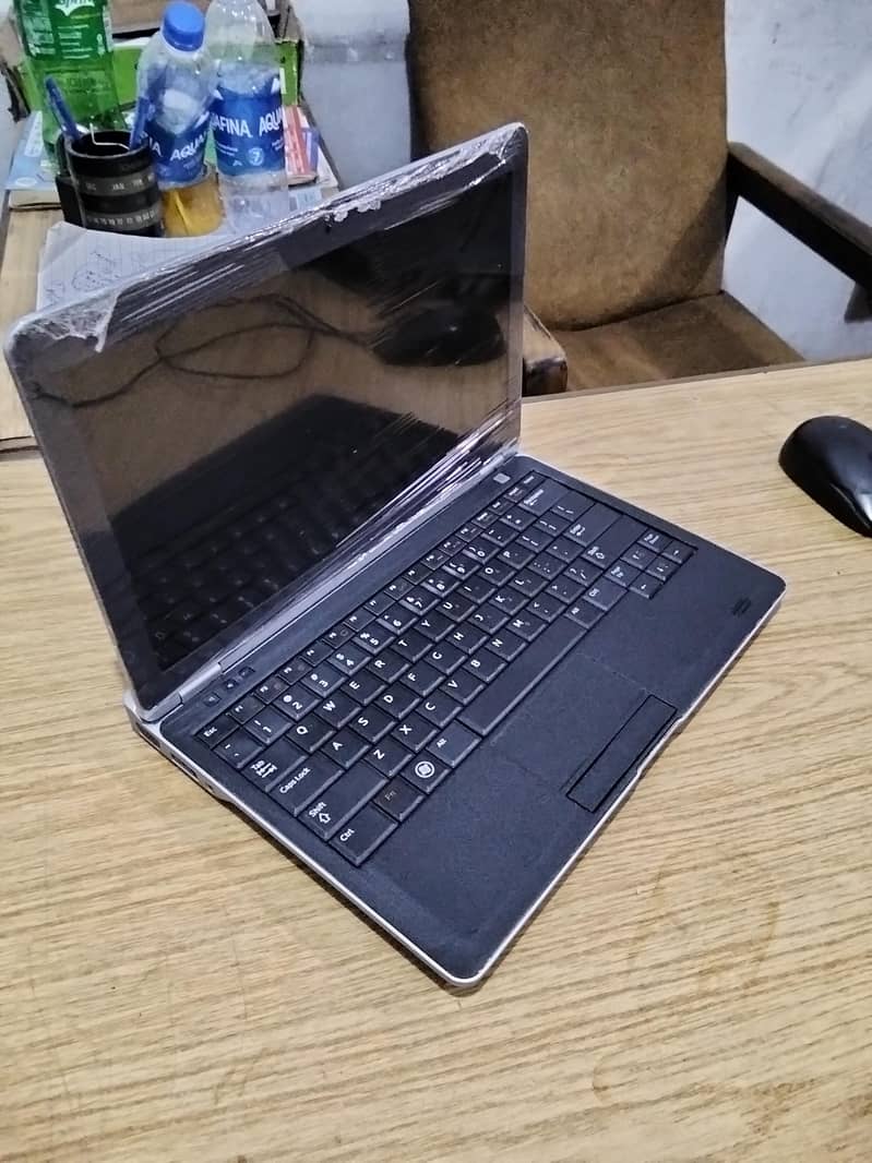 Dell . . 1