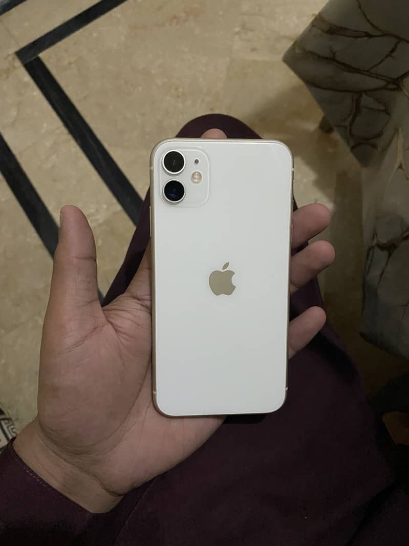 Apple iPhone 11 0