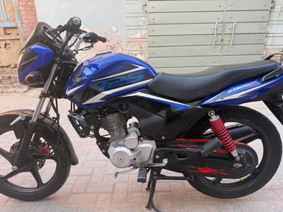 Honda CB 125f model 2023