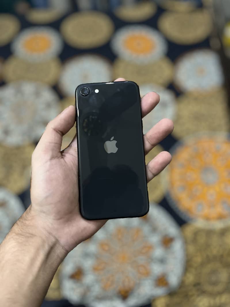 Apple iPhone SE 0
