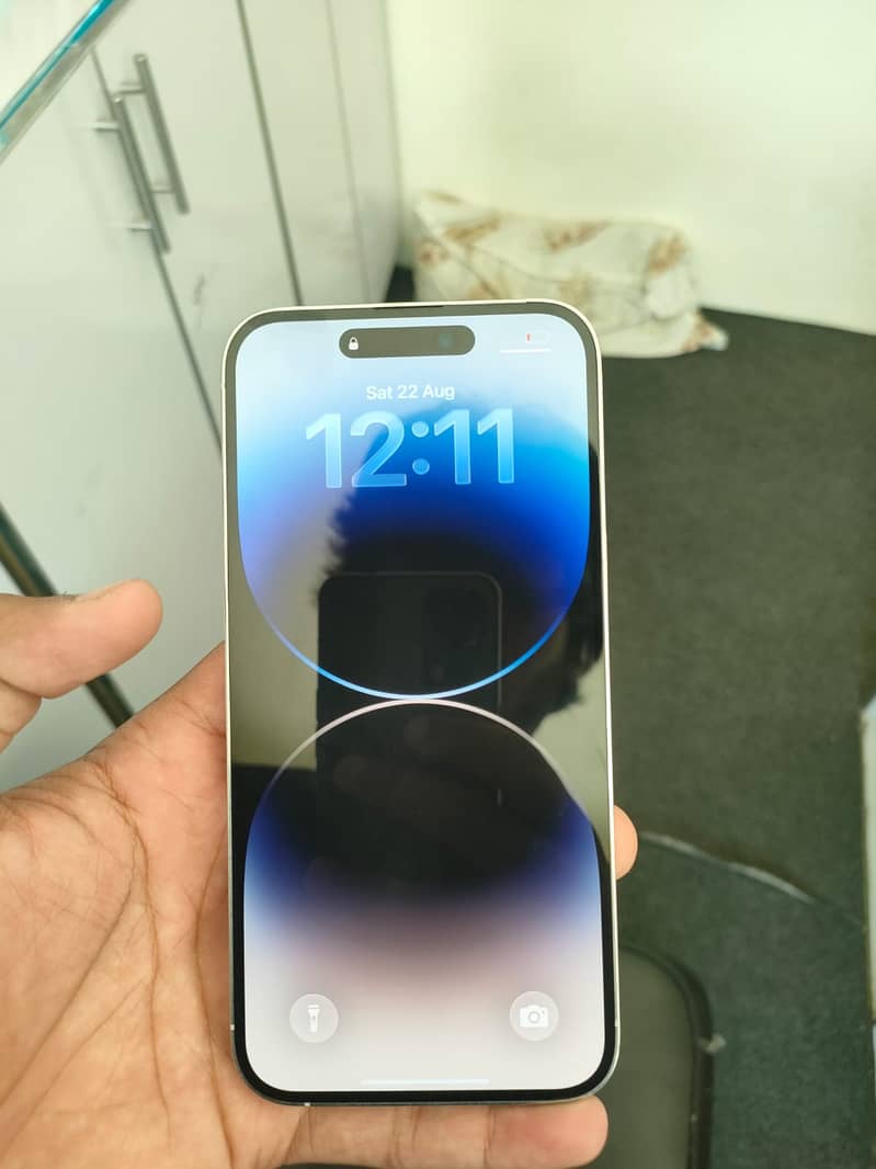 Apple iPhone 14 Pro Max 1