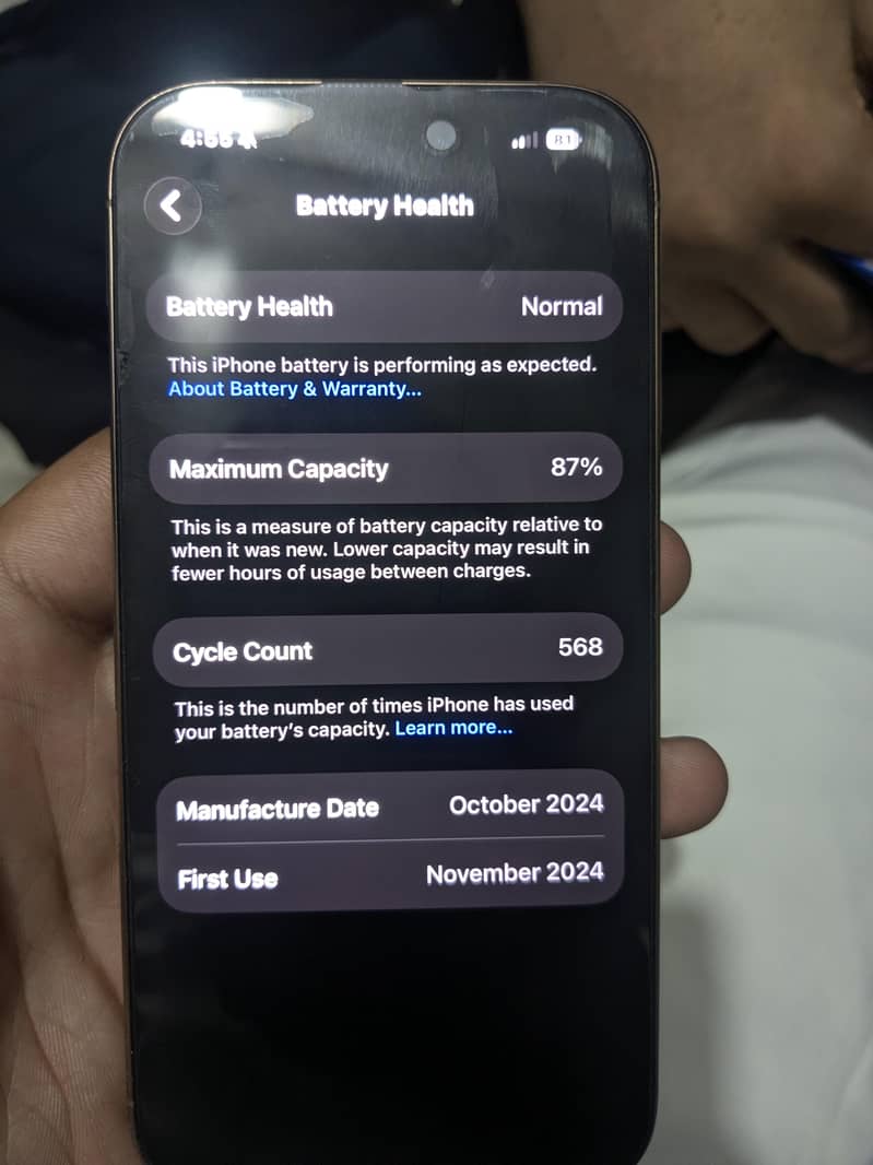 Apple iPhone 16 Pro 9