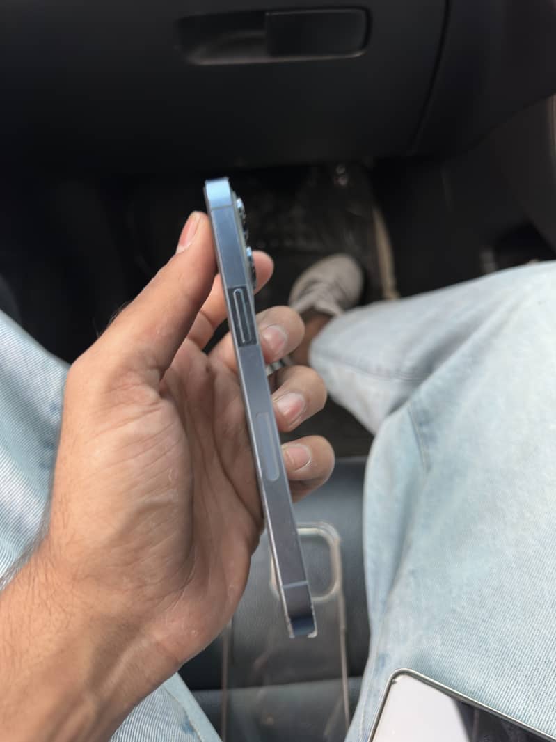 iPhone 13 Pro Jv 1