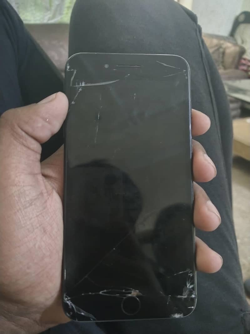 Apple iPhone 7 Plus 1
