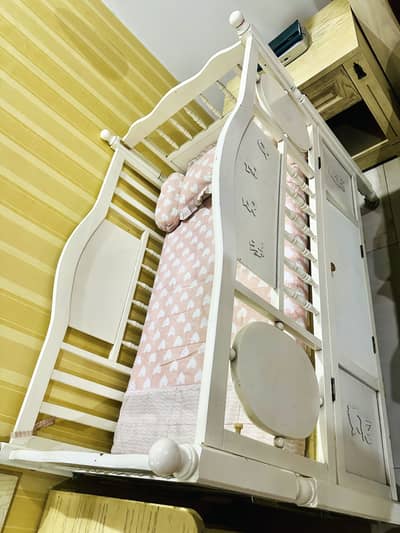 Baby crib