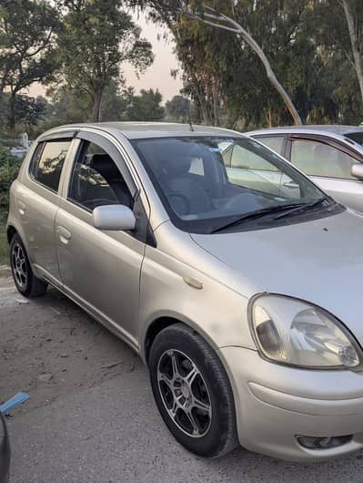 Toyota Vitz 2002
