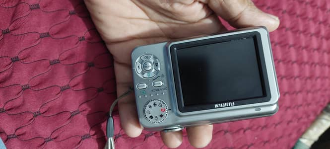 ok camera with 2gb card