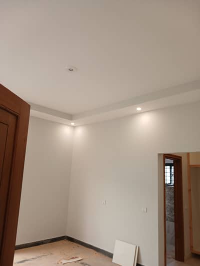 10 MARLA BRAND NEW LOWER PORTION FOR RENT