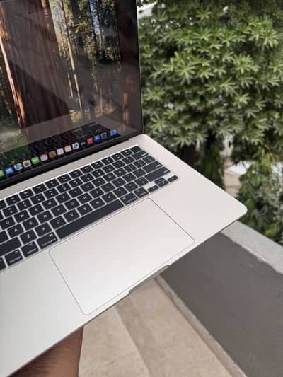Macbook Air M4 15” —Condition 10/10— 10 months apple Warranty—100% hea