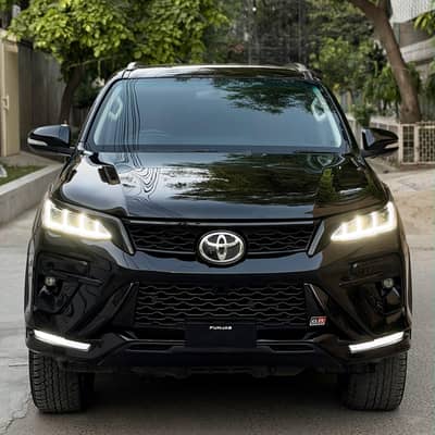 Toyota Fortuner 2.7 VVTi - 4×4 Full Option- 2017-A END ,Uplift to GR-S