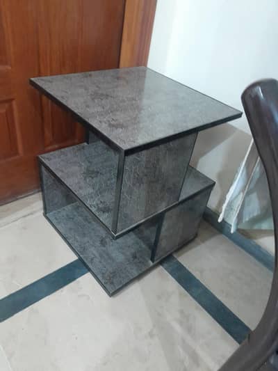 3 tier central table with high quality material