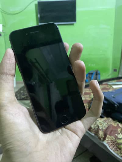 Apple iPhone 8 all Ok 10/10 urgent sell
