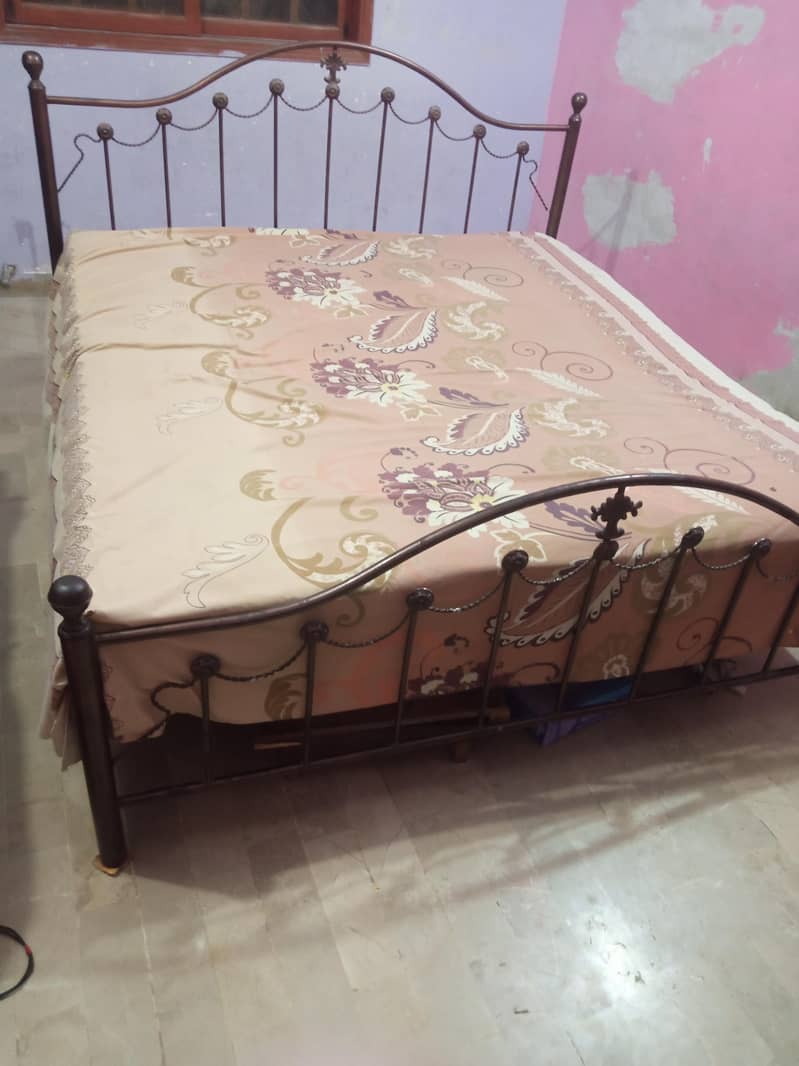 iron bed 1