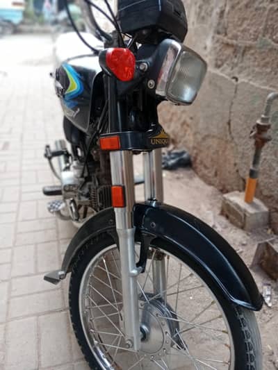 Koi kaam ni hy bike me na body na engine no accident first owner