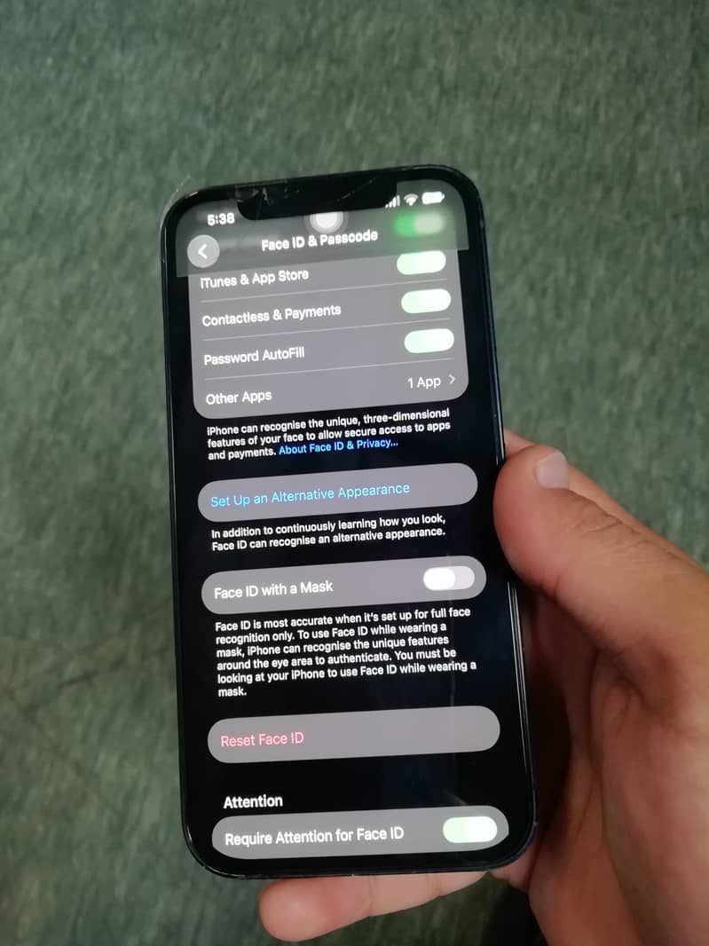 Apple iPhone 13 13