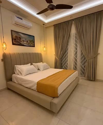 1 bedroom apartment available par day Empire Heights 2 phase 6