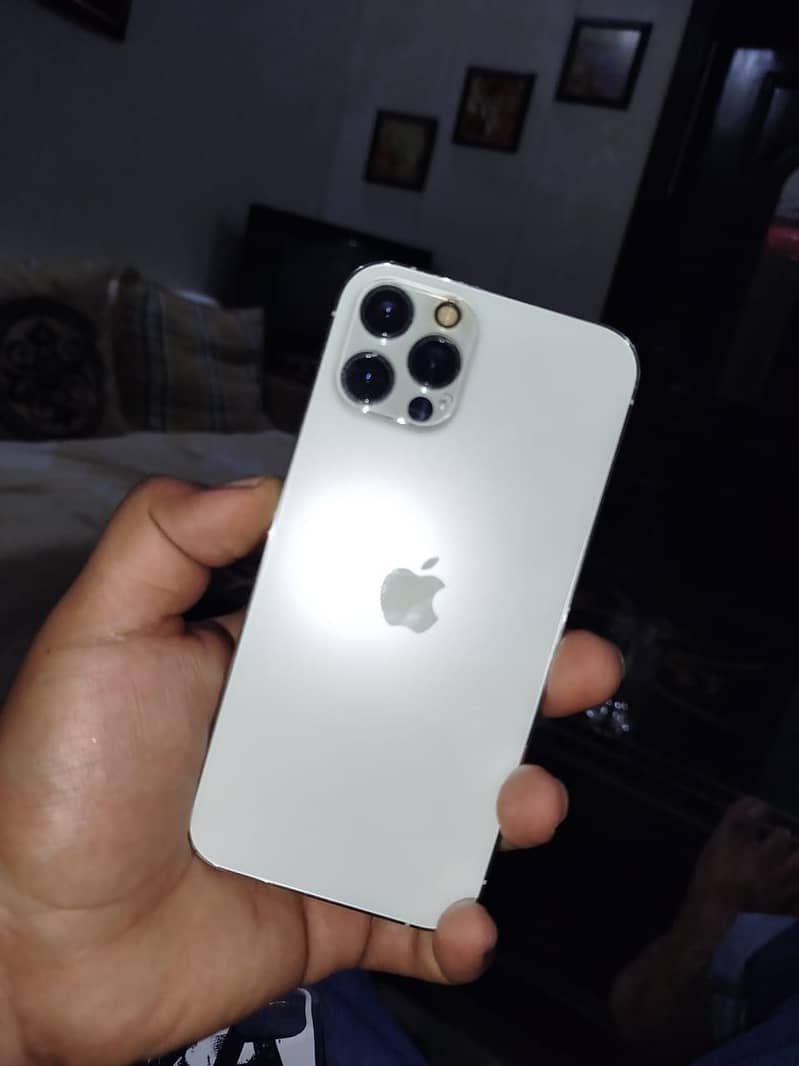 Apple iPhone 12 Pro 6