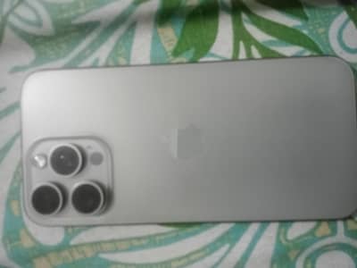 iphone 15 pro max - 86% battery health - true tone face id ok