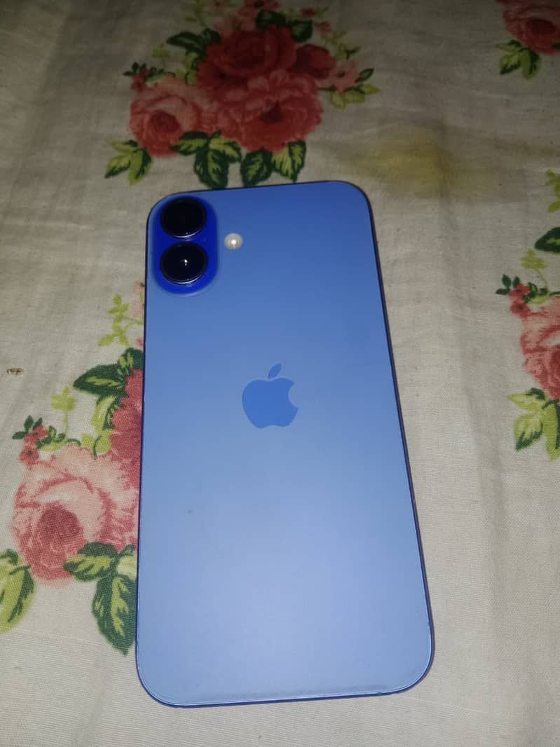 Apple iPhone 16 Plus 0