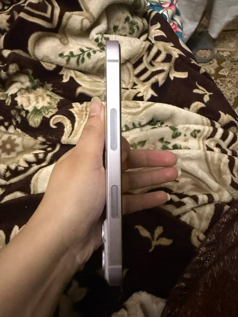 Apple iPhone 14 1