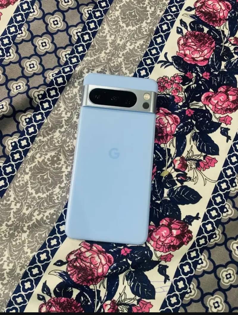 Google Pixel 8 Pro waterpack 0