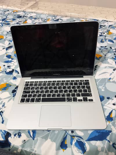 Apple laptop