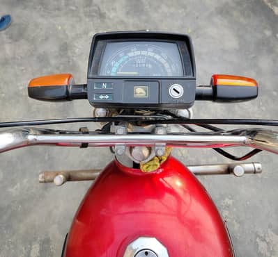 CRLf. 70 cc bike