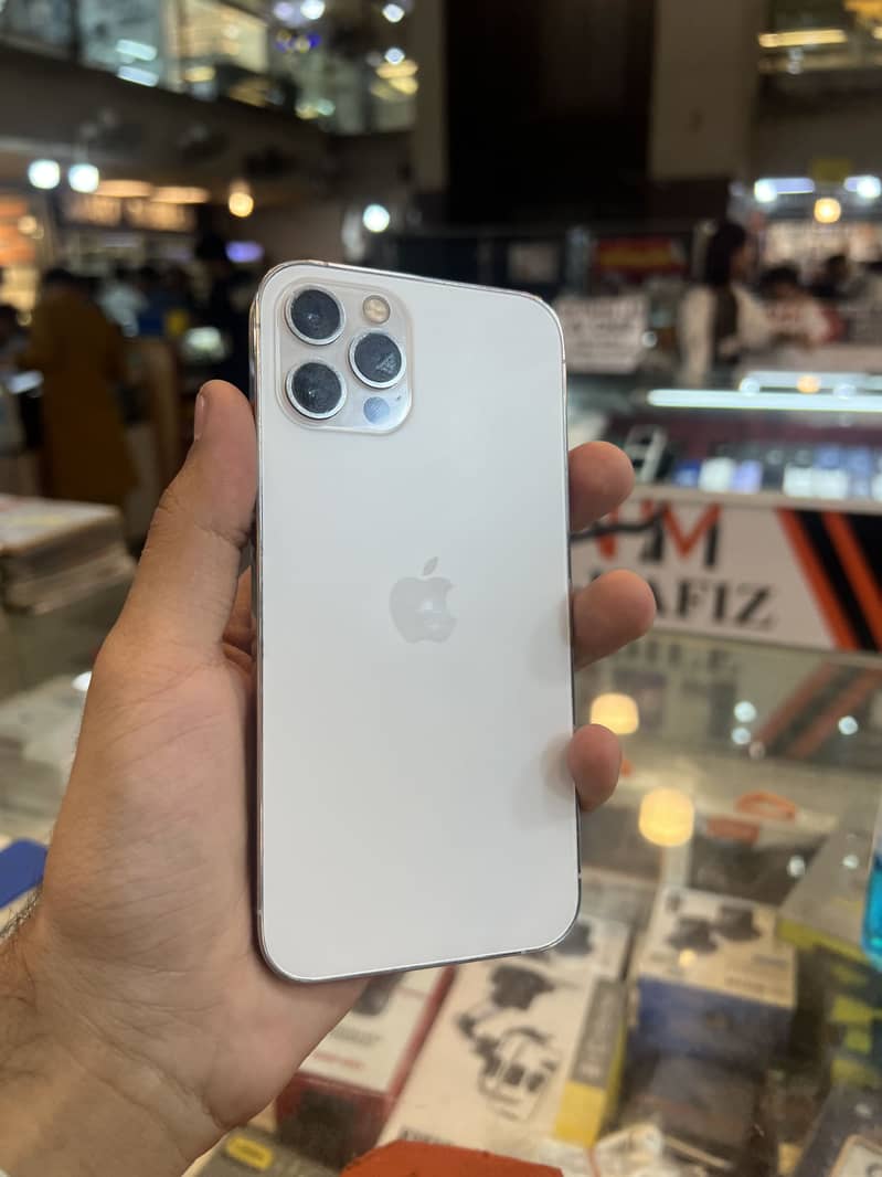 Apple iPhone 12 Pro 1