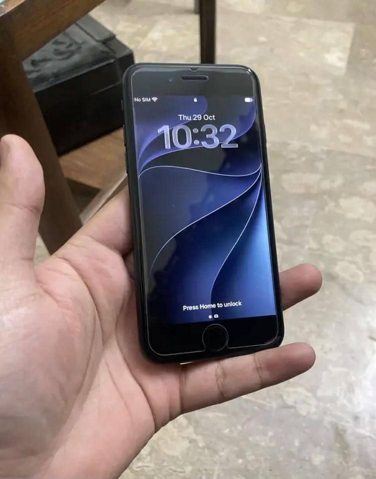 iPhone SE 2020 0