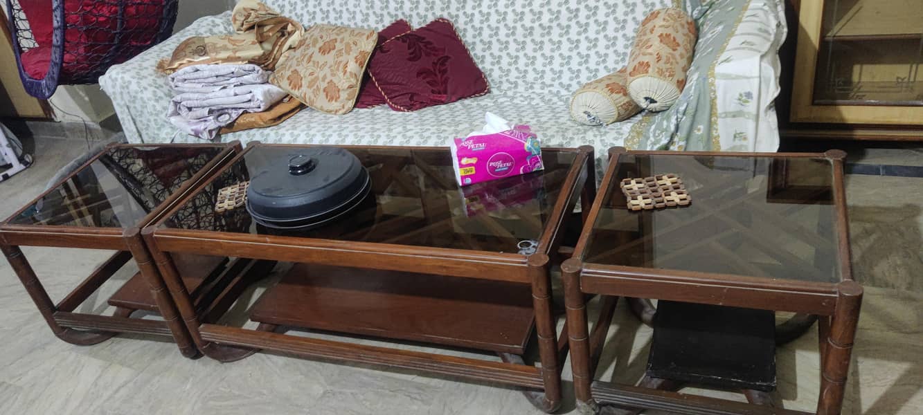 2nd hand tables 0