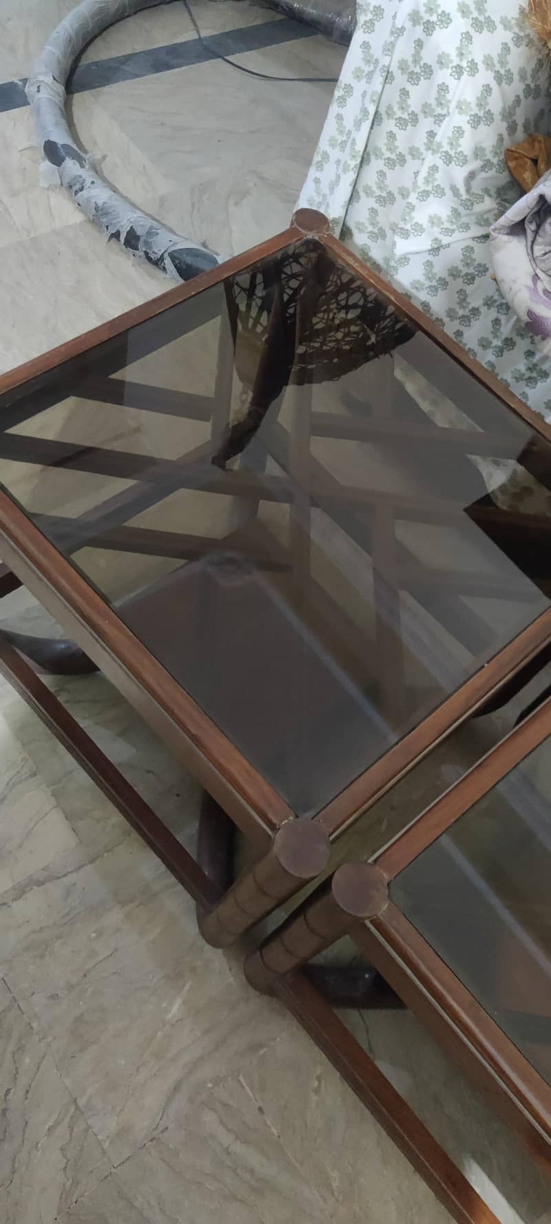 2nd hand tables 3