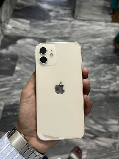 Apple iPhone 12